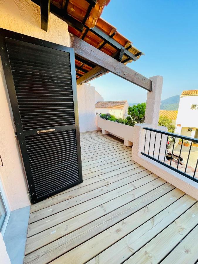 Superbe T2 Avec Vue Mer Et Piscine La Croix-Valmer Exterior foto