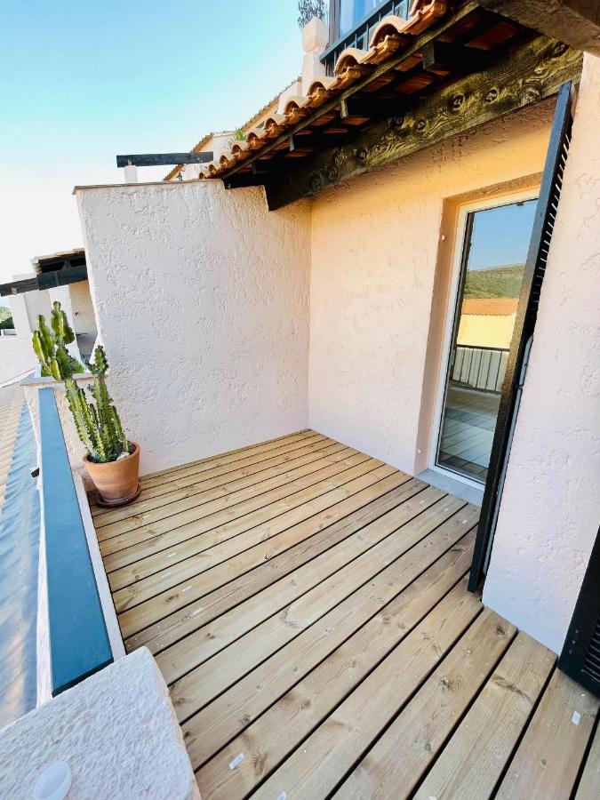 Superbe T2 Avec Vue Mer Et Piscine La Croix-Valmer Exterior foto